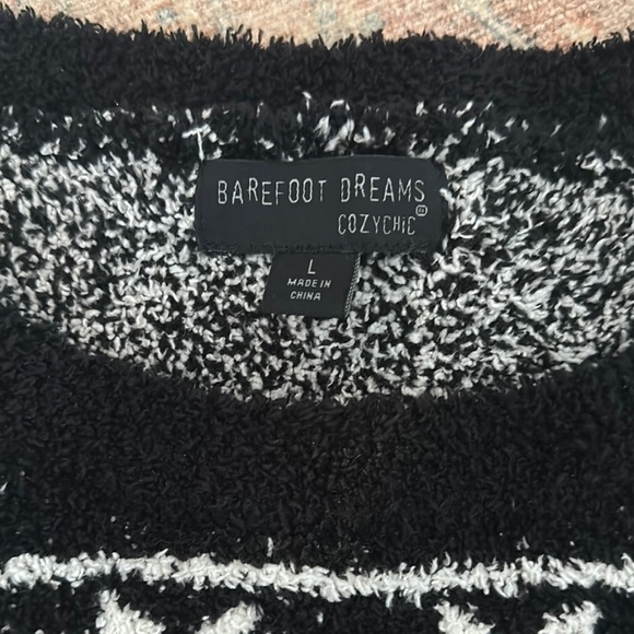 Barefoot Cozy Chic Seaside Black and White Crewneck Sweater - Picture 3 of 6